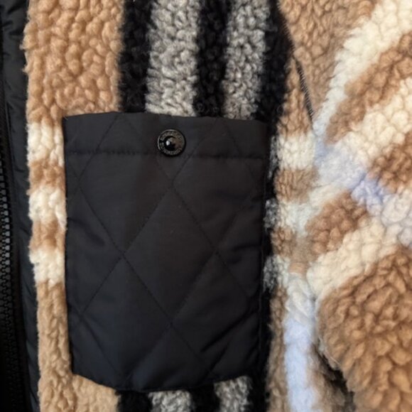 Authentic Burberry jacket - Picture 2 of 3